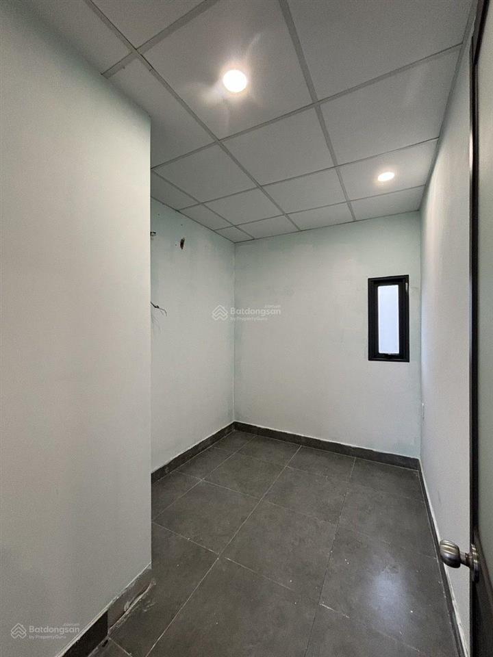 Nhà trệt lầu dt sàn 50m2 hẻm xe hơi đường 8 linh trung. sổ hồng riêng, cách ngã tư thủ đức 1km