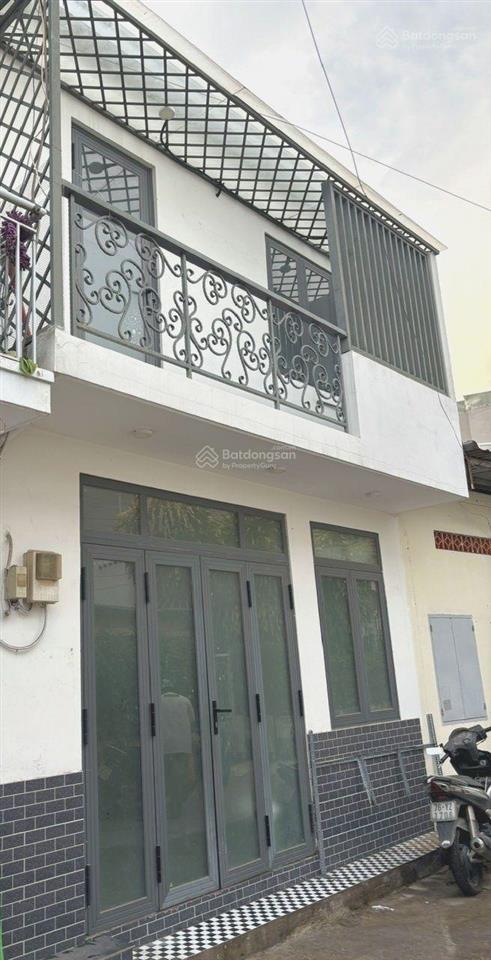 Nhà trệt lầu dt sàn 50m2 hẻm xe hơi đường 8 linh trung. sổ hồng riêng, cách ngã tư thủ đức 1km