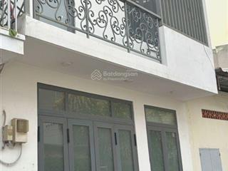 Nhà trệt lầu dt sàn 50m2 hẻm xe hơi đường 8 linh trung. sổ hồng riêng, cách ngã tư thủ đức 1km