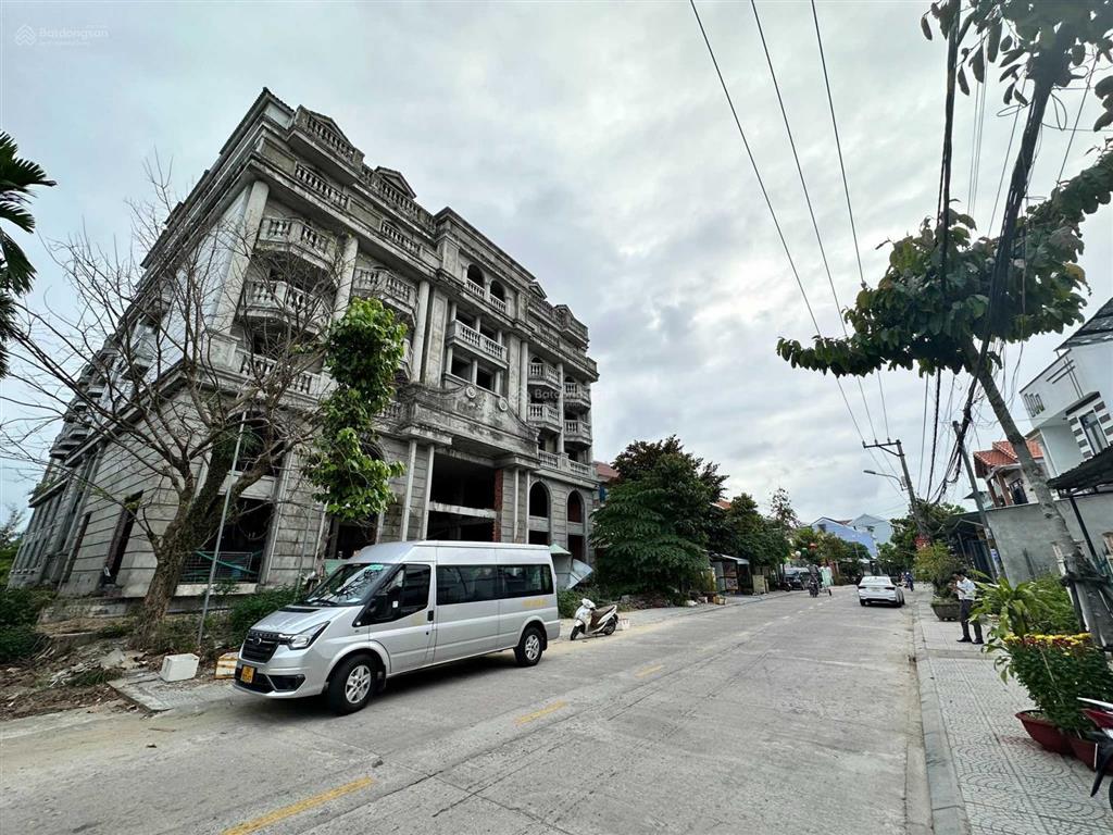 Ngân hàng thanh lý khách sạn 6 tầng mặt tiền sông cách phố cổ hội an 500m