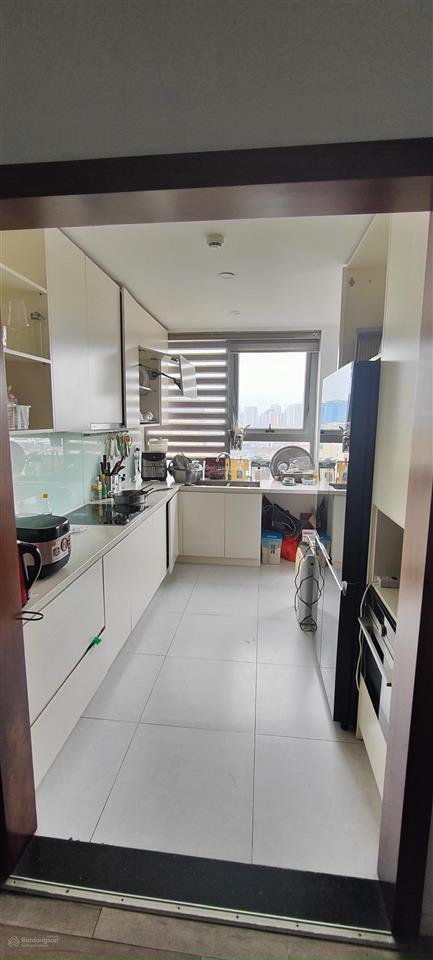 Bán căn 3 phòng ngủ 130m2 giá 12,5 tỷ, capital garden, 102 trường chinh