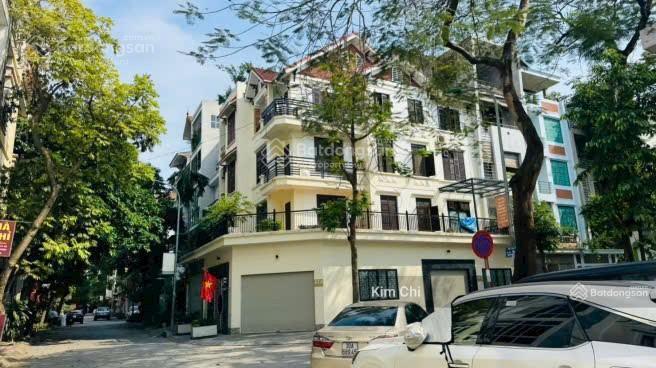 Bán nhà mặt phố cắt ngang nguyễn khuyến. diện tích 135m2 (hoàn thiện). kinh doanh đỉnh