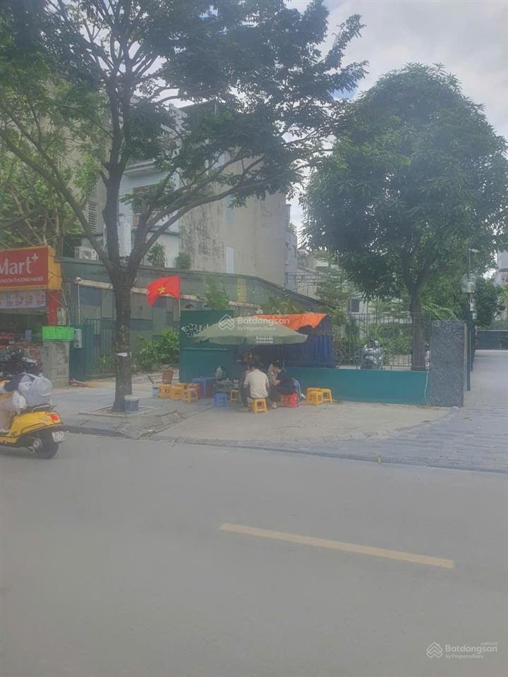 Bán đất mặt phố vũ tông phan thanh xuân hà nội. dt bìa 1112m2. mặt tiền 30m. nở hậu đẹp