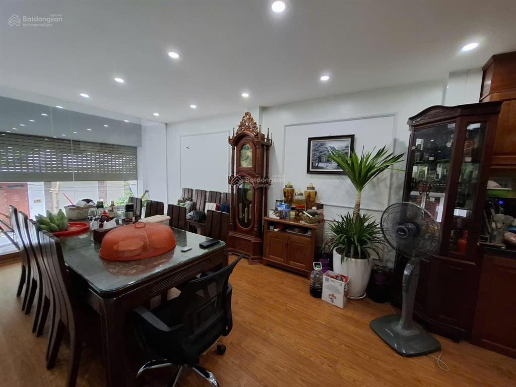 Bán nhà 3 tầng mặt đường đôi văn khê vạn phúc. 50m2. vừa ở vừa kinh doanh. giá rẻ