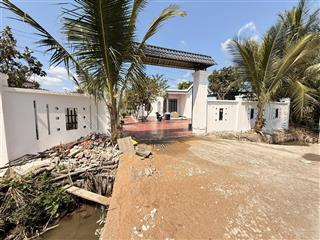 Cần bán nhà vườn 886m2 full thổ cư mặt tiền đường ô tô mới xây 100% chất nghĩ dưỡng tại long an