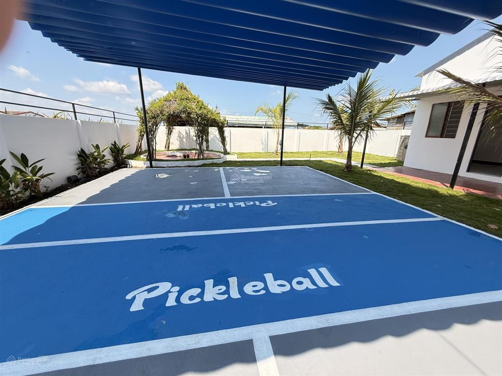 Cần bán nhà vườn 886m2 full thổ cư mặt tiền đường ô tô mới xây 100% chất nghĩ dưỡng tại long an