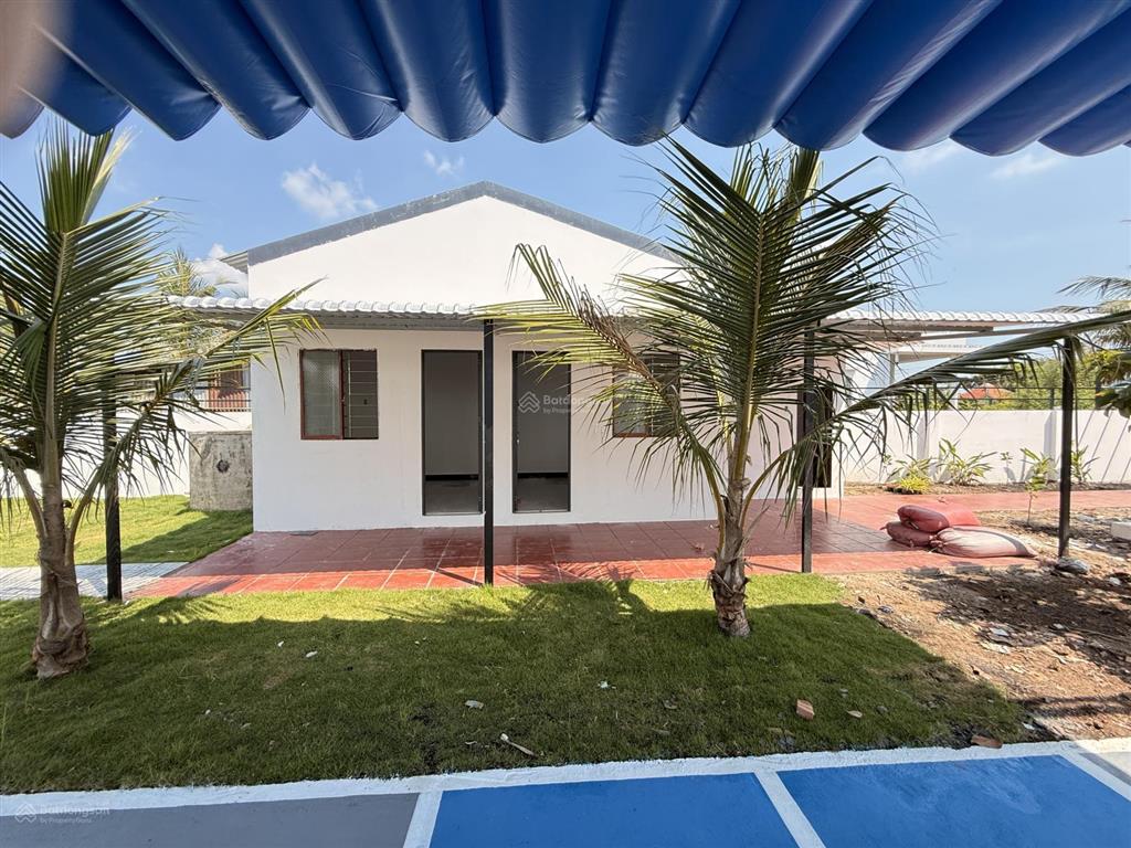 Cần bán nhà vườn 886m2 full thổ cư mặt tiền đường ô tô mới xây 100% chất nghĩ dưỡng tại long an