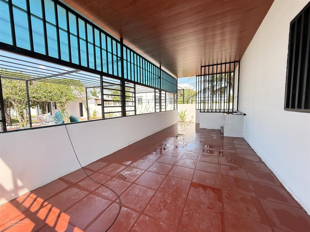 Cần bán nhà vườn 886m2 full thổ cư mặt tiền đường ô tô mới xây 100% chất nghĩ dưỡng tại long an