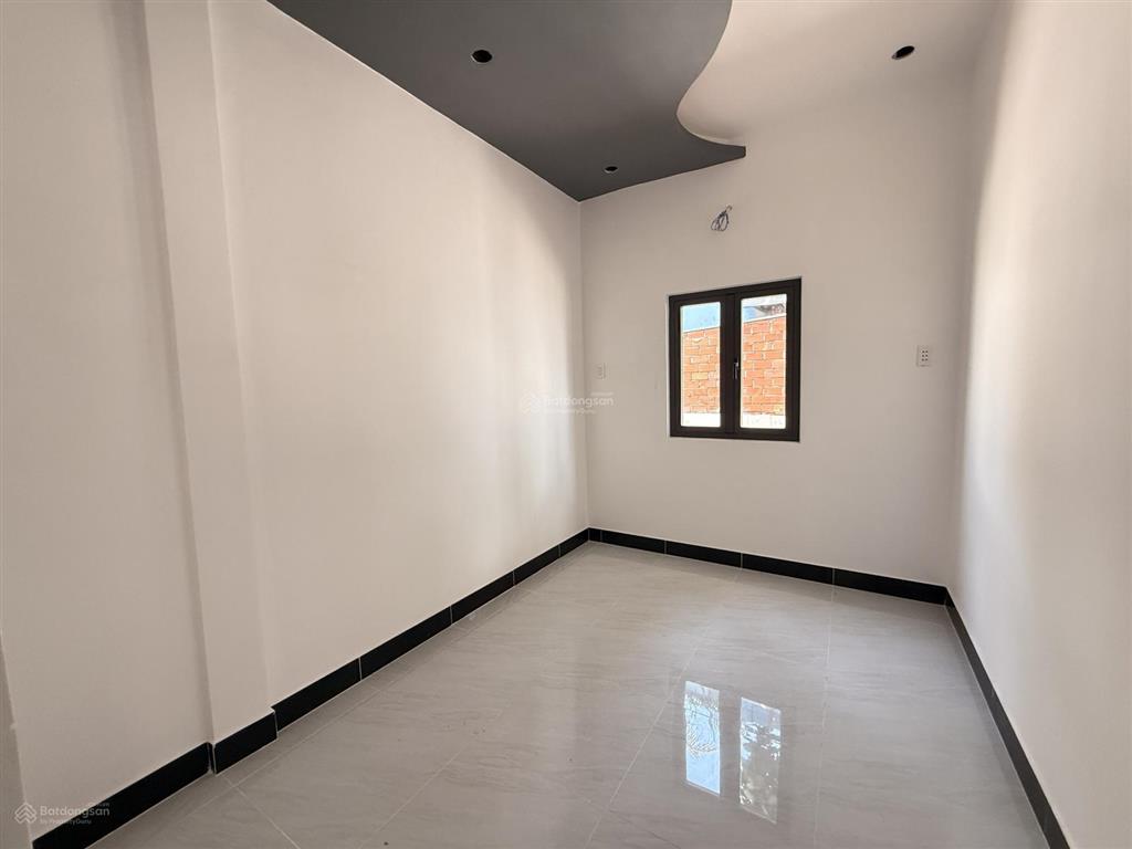 Cần bán nhà vườn 886m2 full thổ cư mặt tiền đường ô tô mới xây 100% chất nghĩ dưỡng tại long an