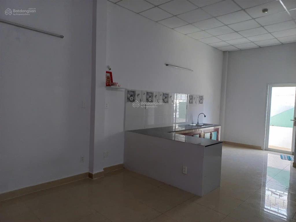 Cho thuê nhà mặt tiền kcn thái hòa 150 m2