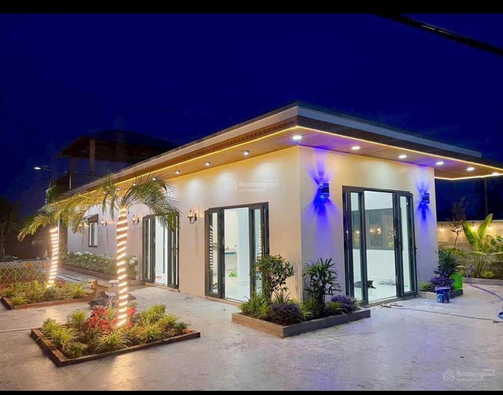 849,5m2 nhà có khuôn viên cây xanh mận xoài nho shr ngang 22m2 giá 1,6 tỷ. 0902 713 ***