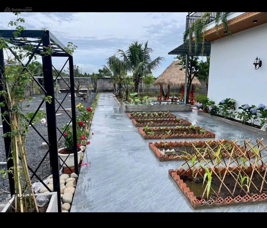 849,5m2 nhà có khuôn viên cây xanh mận xoài nho shr ngang 22m2 giá 1,6 tỷ. 0902 713 ***