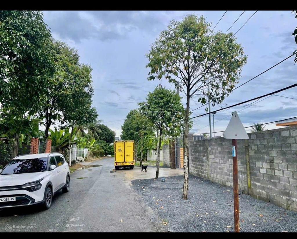 849,5m2 nhà có khuôn viên cây xanh mận xoài nho shr ngang 22m2 giá 1,6 tỷ. 0902 713 ***