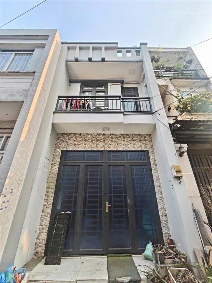 Nhà 2 tầng, bình tân, dt 52m2 đưa trước 300 triệu dọn vào ở ngay