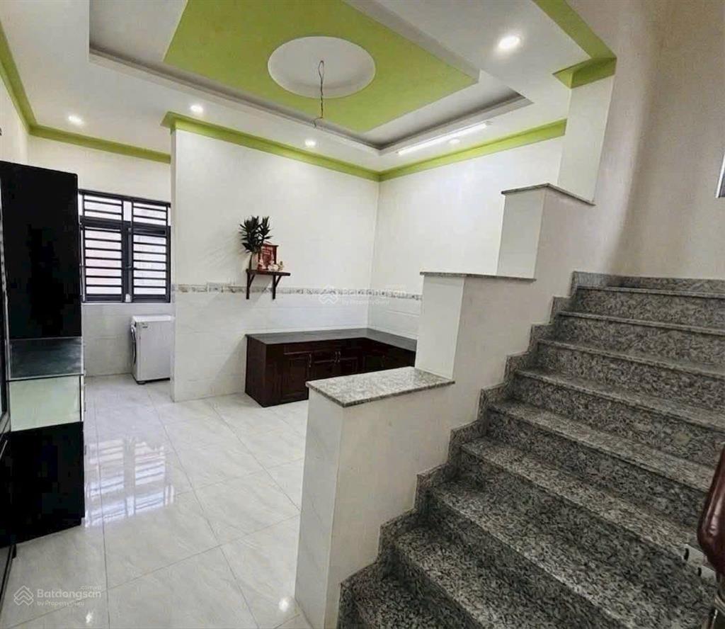 Nhà phố đẹp quận 6 dọn vào ở ngay
không gian rộng rãi, thoáng mát phù hợp gia đình ở hoặc cho thuê