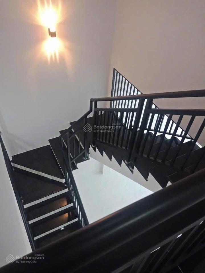 Thanh lý gấp nhà xã tân nhựt, bình chánh dt 100m2 giá thỏa thuận