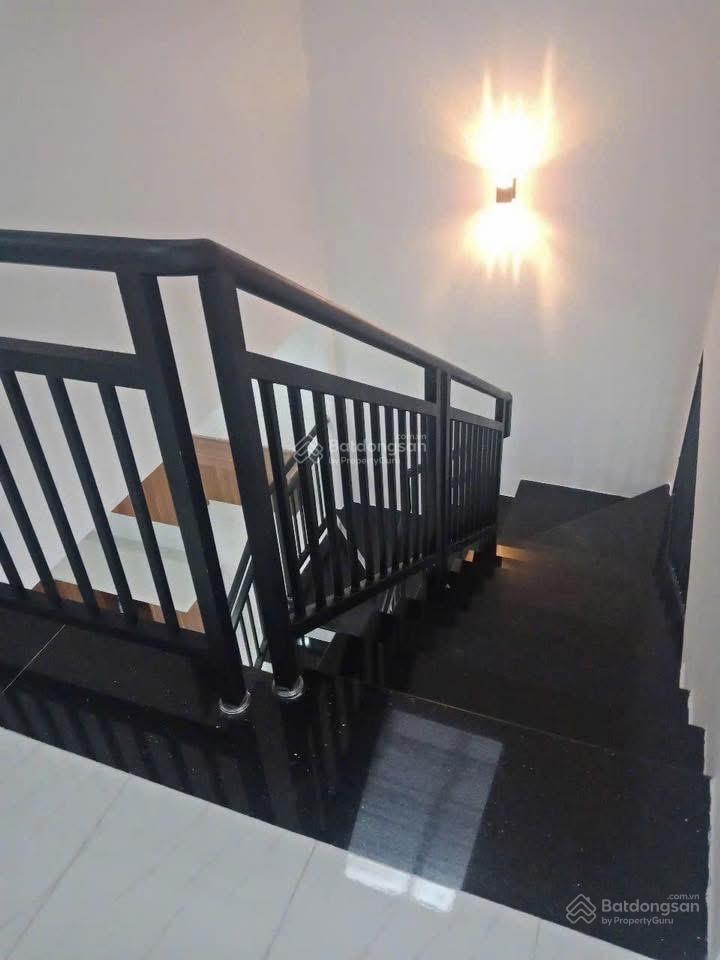 Thanh lý gấp nhà xã tân nhựt, bình chánh dt 100m2 giá thỏa thuận
