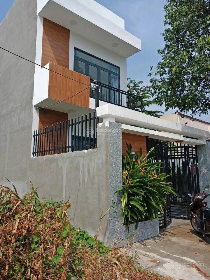 Thanh lý gấp nhà xã tân nhựt, bình chánh dt 100m2 giá thỏa thuận