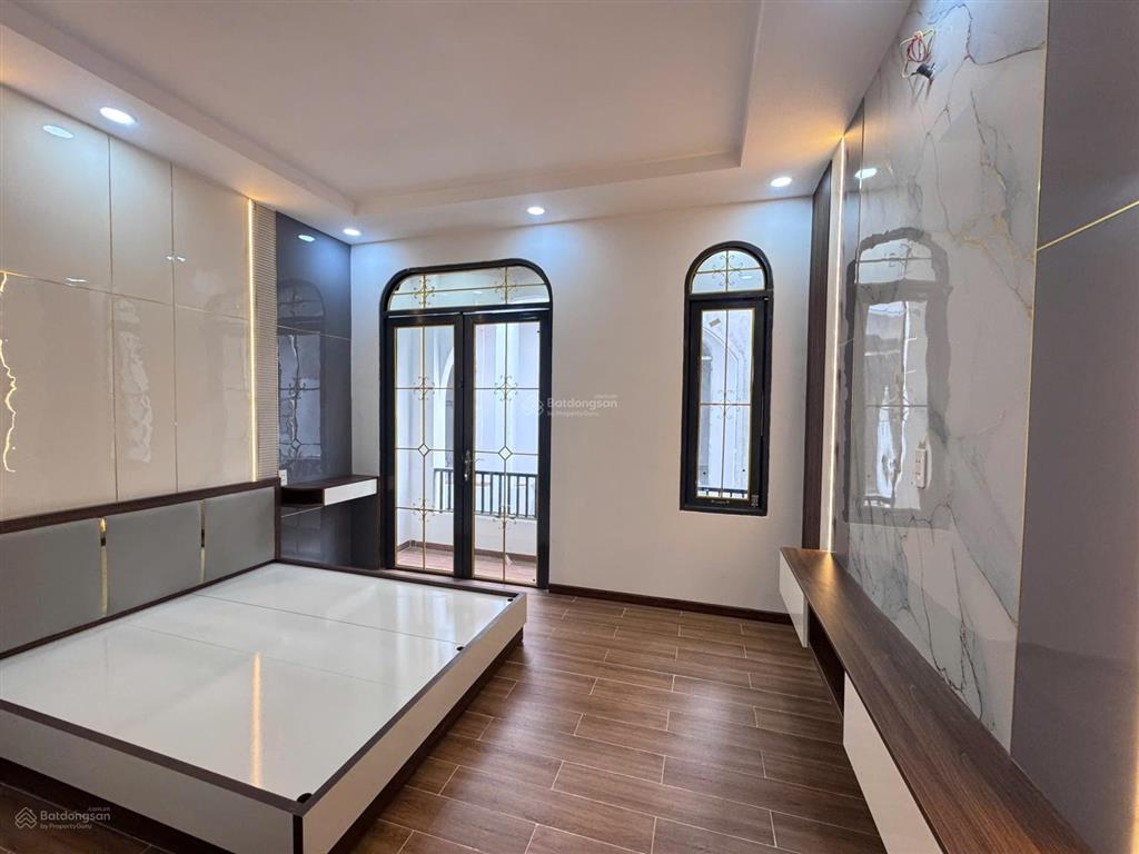 Nhà 1 trệt 1 lầu 1 tỷ350 thương lượng dt 48m2 sổ hồng riêng mỹ yên