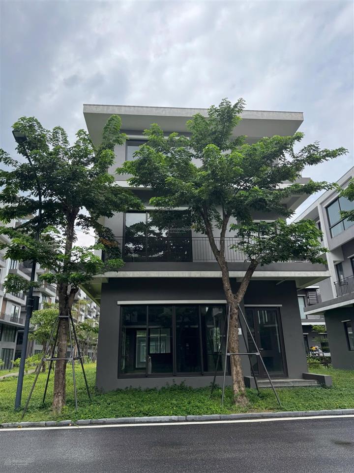 Bán biệt thự đơn lập the plaza 288m2 mặt tiền 16m hướng đông nam một trong số ít căn đẹp hiếm có!
