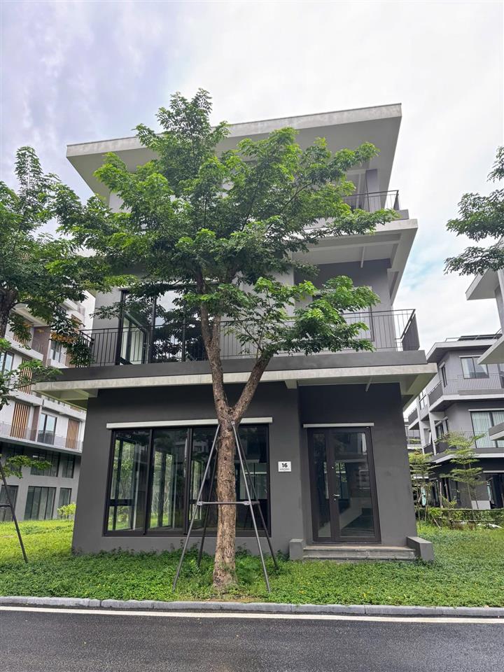 Bán biệt thự đơn lập the plaza 288m2 mặt tiền 16m hướng đông nam một trong số ít căn đẹp hiếm có!