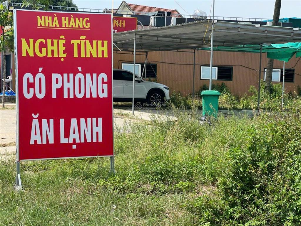 Bán đất diện tích lớn. mặt đường bình minh 2, cửa hội