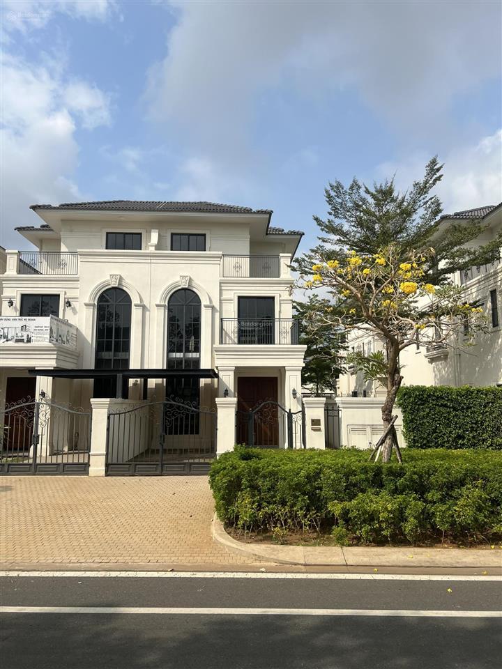 Bán nhà biệt thự đẹp tại swan bay, 10 tỷ, 160m2,  0909 165 ***