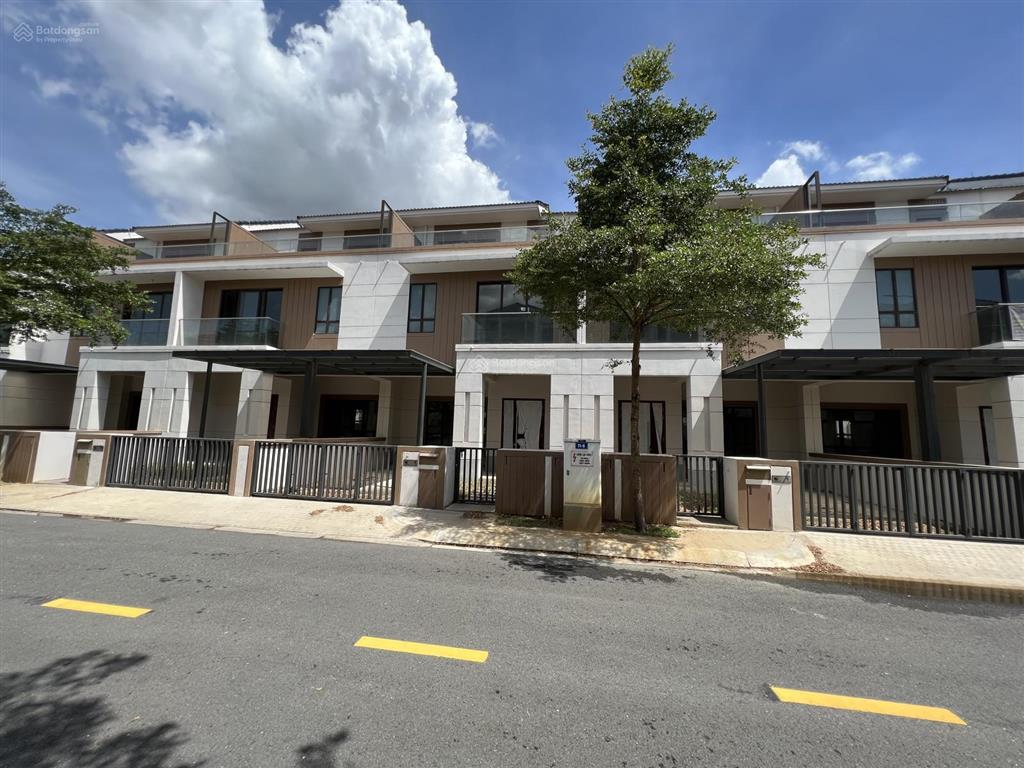 Bán nhà swan bay tại đại phước, căn góc hướng, giá 8,3 tỷ vnd, 179m2 sd, tốt. hl 0909 165 ***