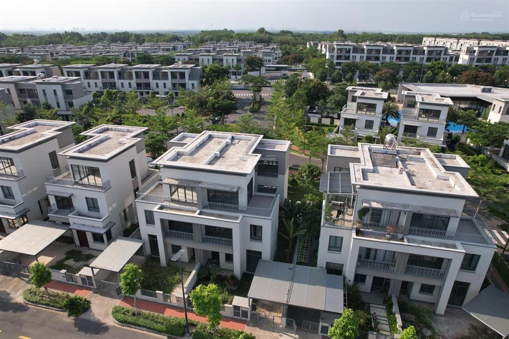 Hot! nắm chính chủ nhiều hàng chuyển nhượng bt swan park, hotline 0909 165 ***