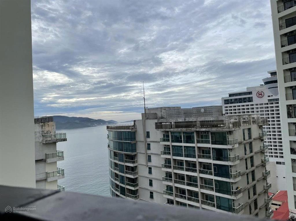 Chính chủ cần bán căn hộ 51,7 m² studio, view hồ bơi xéo biển, full nội thất, giá 5,1 tỷ