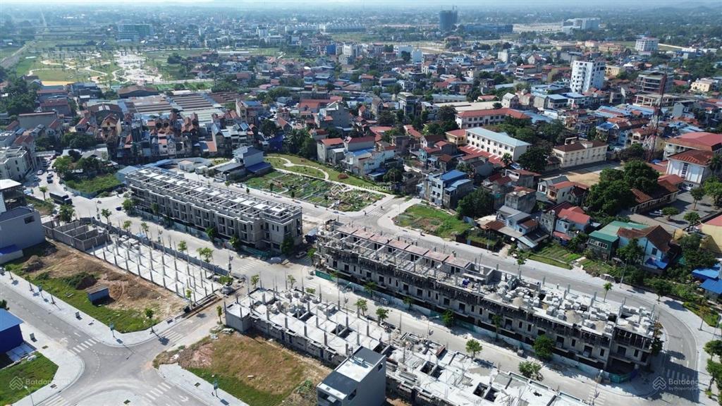 Bán lô đất chính chủ khu chợ ba hàng phổ yên thái nguyên. sẵn sổ, đầu tư chỉ 1 tỉ đồng.
