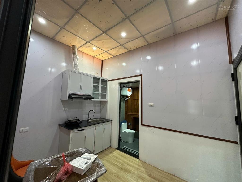 Cho thuê căn hộ studio tại 18 phố hàm long chỉ hơn 5 tr