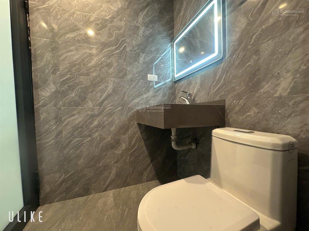 Chính chủ cho thuê căn hộ cao cấp, 2 giường, full đồ, giá 4.x triệu, 236 khương đình