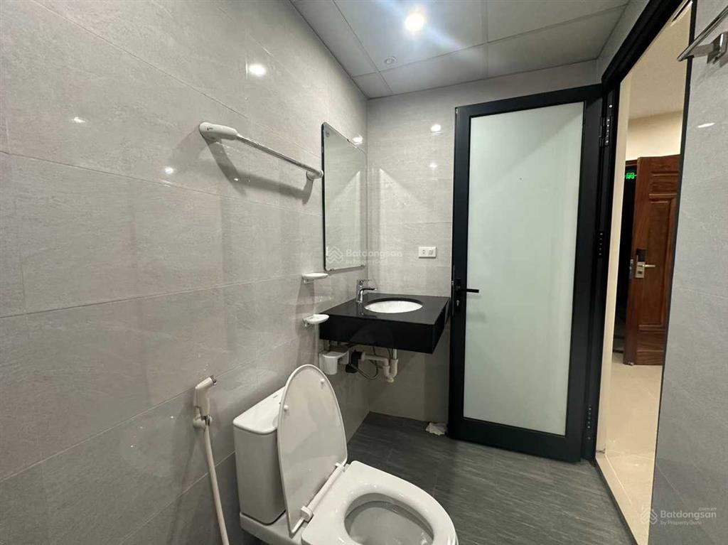 Chính chủ cho thuê căn hộ cao cấp, pccc đầy đủ tại 1061 hồng hà  hoàn kiếm, canh 3 bệnh viện lớn