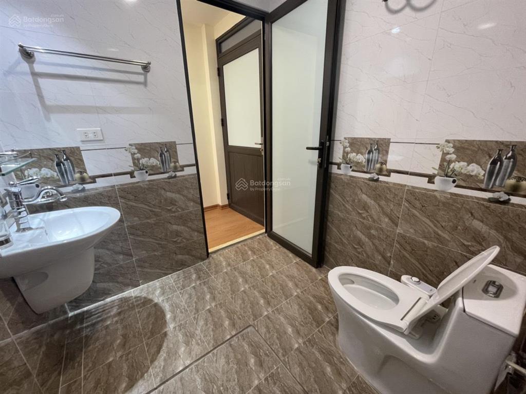 Căn hộ cao cấp 40m², full tiện nghi, ô tô lùi tận cửa ở nguyễn khang