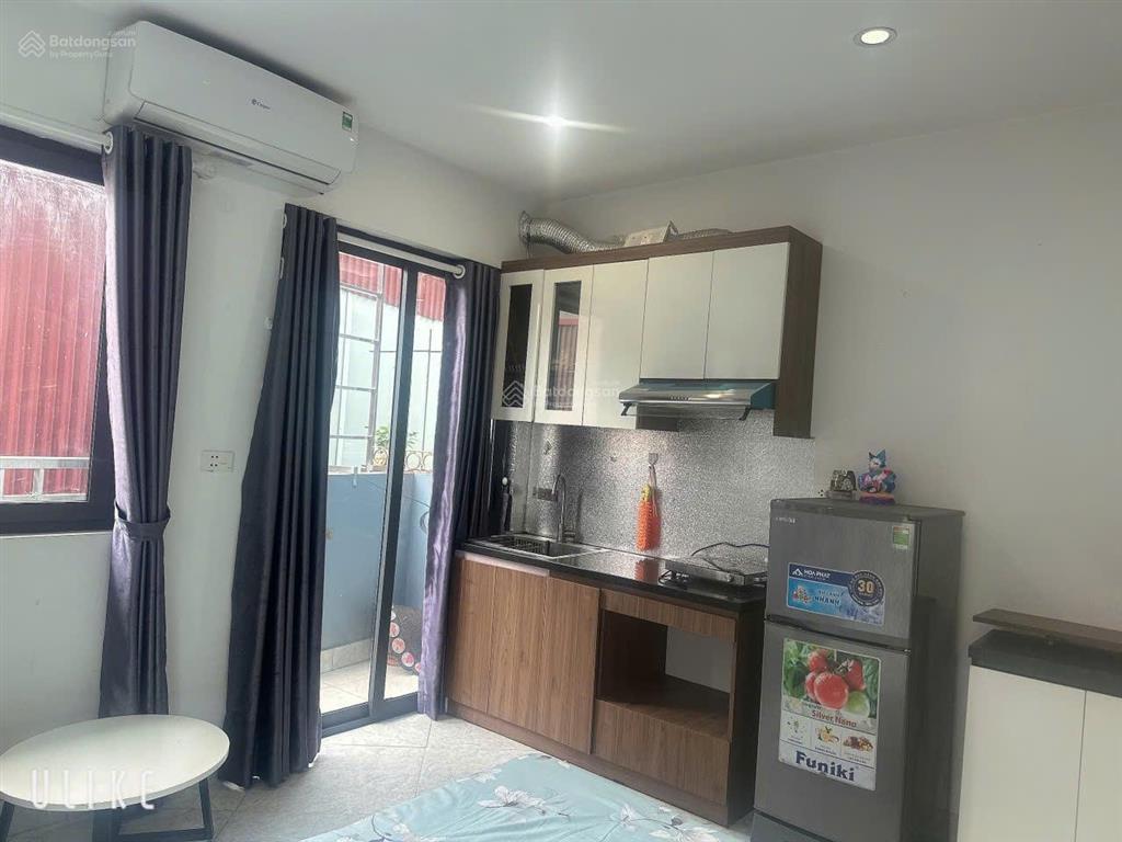Cho thuê căn hộ dịch vụ cao cấp, có ban công, full đồ, giá còn 4.xtr nhà mới xây xong 136 quan nhân