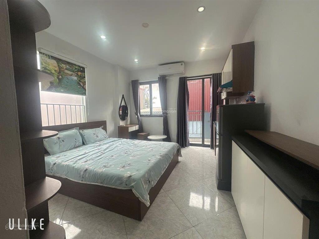 Cho thuê căn hộ dịch vụ cao cấp, có ban công, full đồ, giá còn 4.xtr nhà mới xây xong 136 quan nhân
