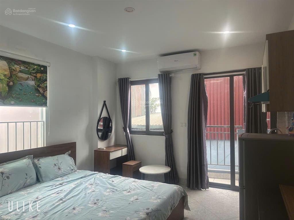 Cho thuê căn hộ dịch vụ cao cấp, có ban công, full đồ, giá còn 4.xtr nhà mới xây xong 136 quan nhân