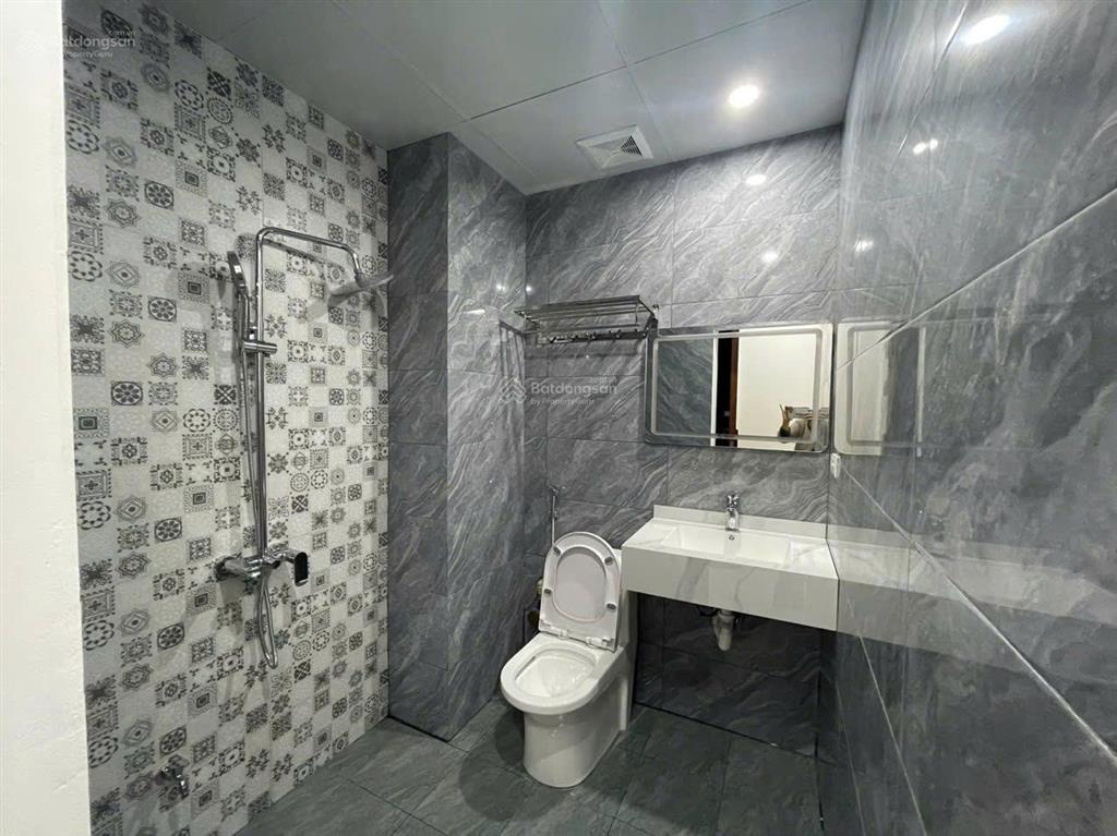 Chính chủ cho thuê căn hộ cao cấp, 2 giường, full đồ, giá 4.xtr, 236 khương đình