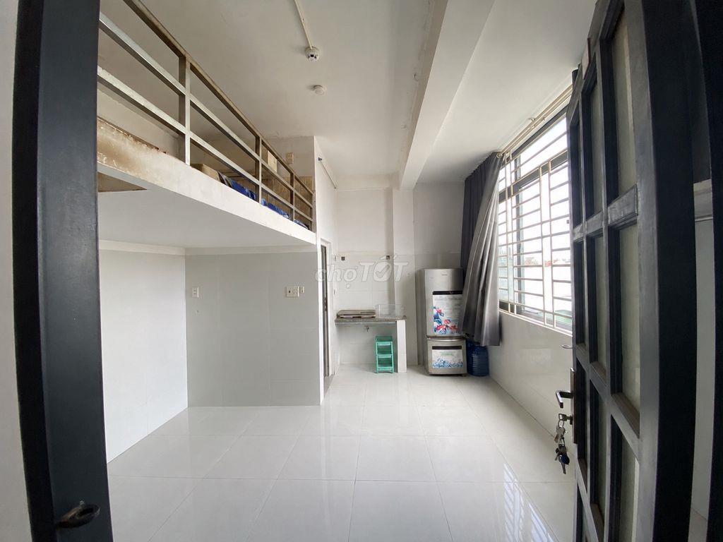 Chính chủ cho thuê căn góc 2 cửa sổ - Gần chợ - Trường - Tại Gò Vấp
