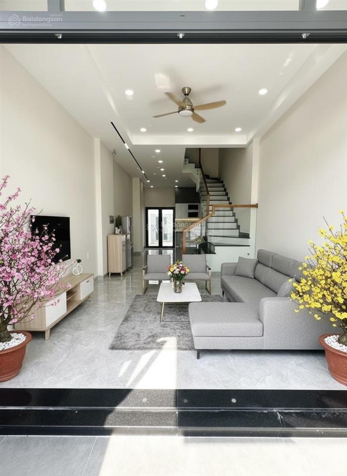 Bán nhà riêng 3 tầng mới xây gần ngã 3 đường lò lu nguyễn xiển view sông cực mát hướng đông nam