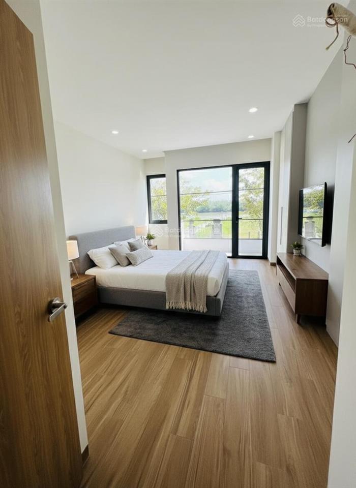 Bán nhà riêng 3 tầng mới xây gần ngã 3 đường lò lu nguyễn xiển view sông cực mát hướng đông nam