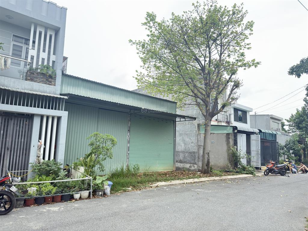 Bán lô đất đường nhựa 9m châu long nguyễn xiển đối diện vinhomes, vị trí đẹp giá thương lượng chủ