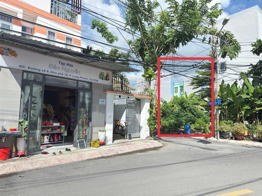 Bán lô đất mặt tiền đường 8 long phước, liền kề chợ ub gần ký túc xá căn hộ dịch vụ cho thuê