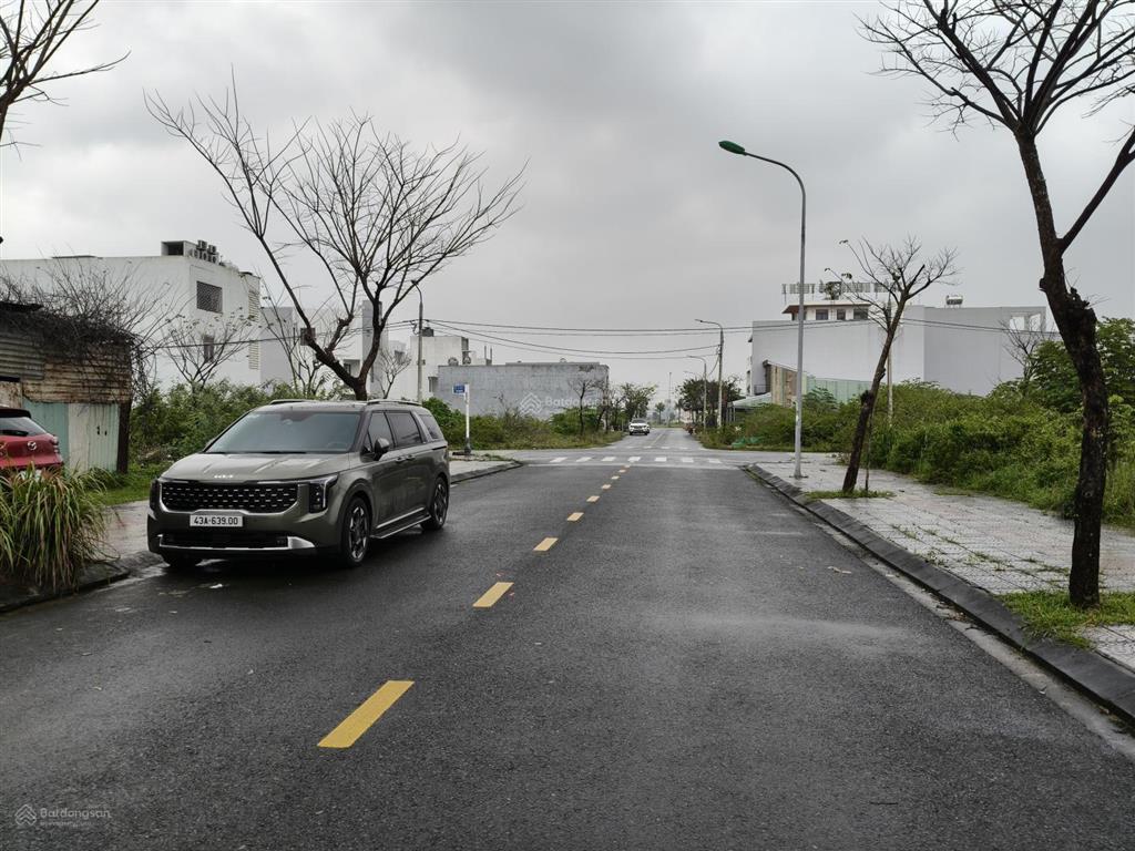 Bán đất nam hoà xuân đường bờ quan 12 b2.24 lô x sạch giá 6ty650.  0932 558 ***