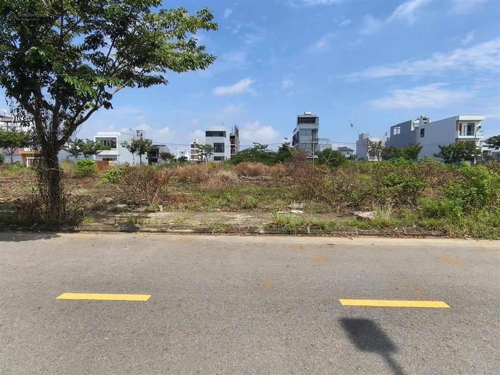 Bán đất đầm sen nam hoà xuân b2.135 lô 9x đông nam giá 5tỷ.  0932 558 ***