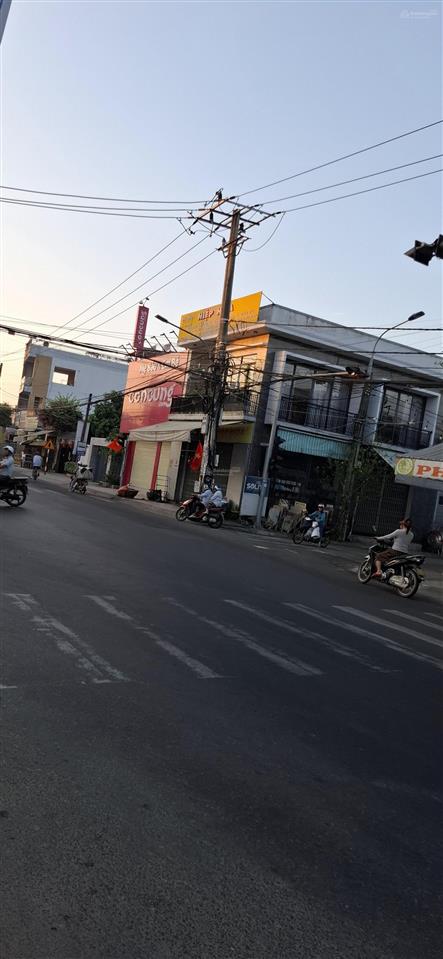 Sos ! bán gấp lô ngay đại học nội vụ, dt 100m2 đường 23m25 giá 3,55 tỷ  0905 696 ***