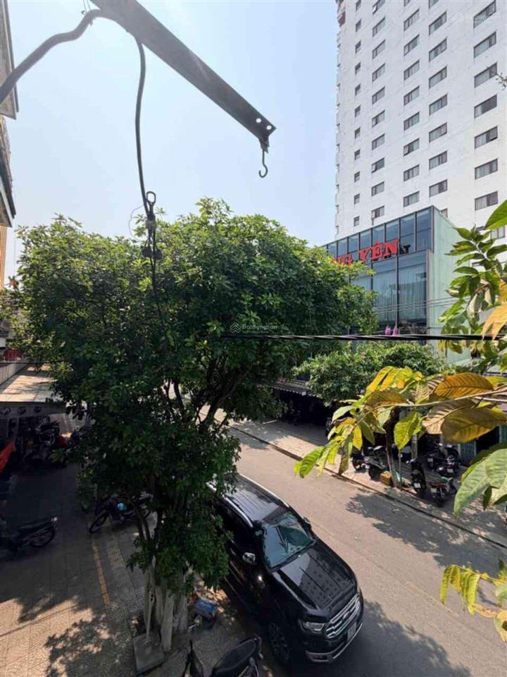Cần bán nhà mặt tiền lê hồng phong giá 5.6 tỷ.  0905 696 ***