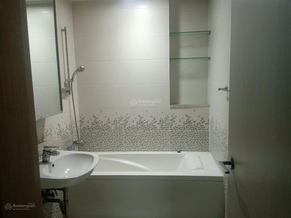 Cần bán gấp căn hộ huyndai ct2 2 ngủ full đồ giá 7,8 tỷ có thương lượng và gia lộc.  0984 204 ***