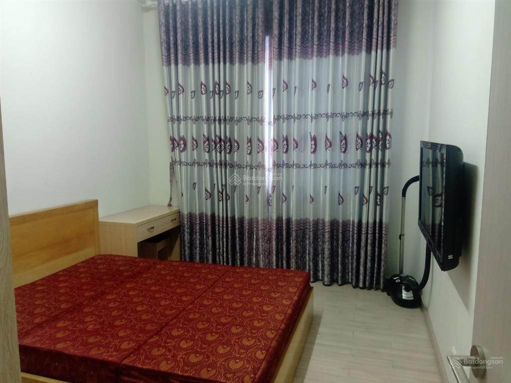 Cần bán gấp căn hộ huyndai ct2 2 ngủ full đồ giá 7,8 tỷ có thương lượng và gia lộc.  0984 204 ***